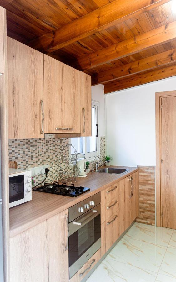Dub House 3 Apartment Пафос Екстериор снимка