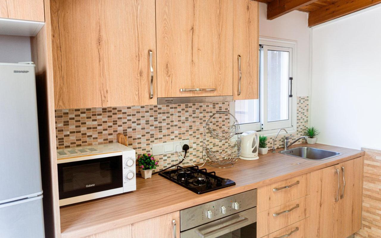 Dub House 3 Apartment Пафос Екстериор снимка